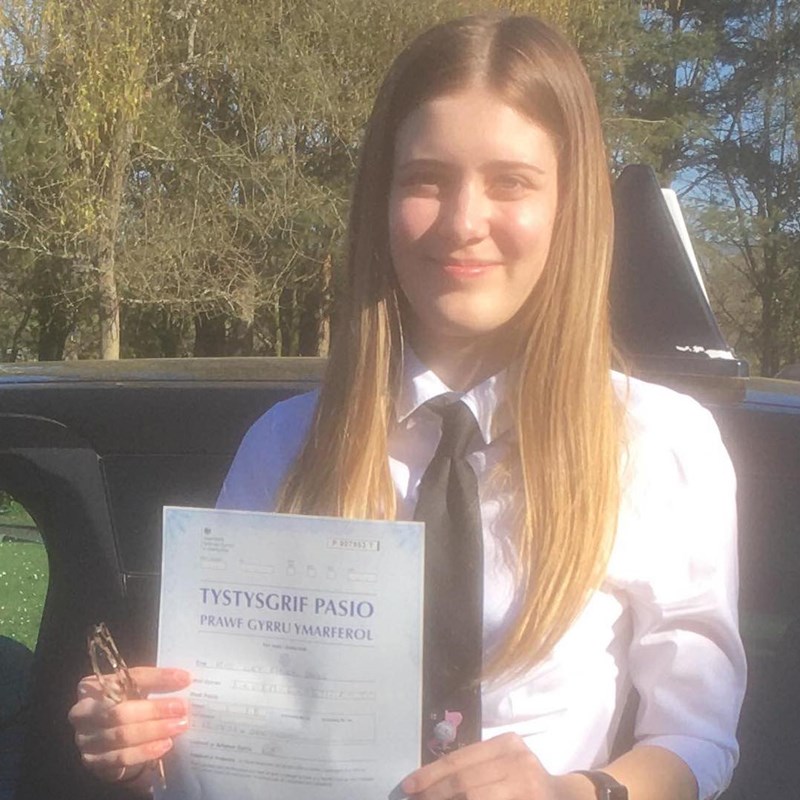 Lucy Davies Review of Fast Track Driving School